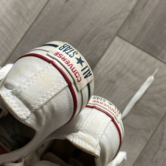 Converse White Sneaker - Picture 5 of 7